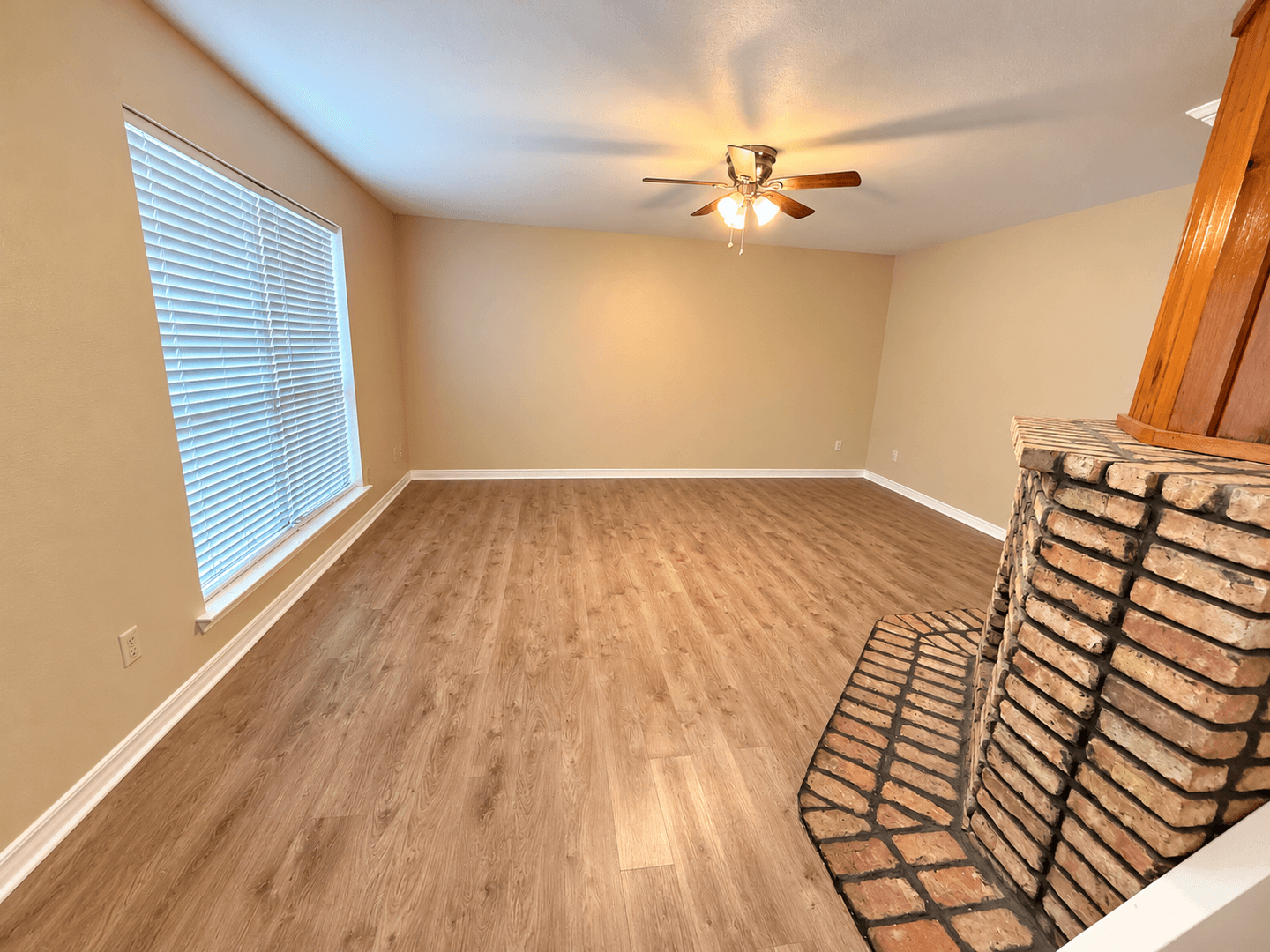 Shreveport House: 4111 Pines Rd.