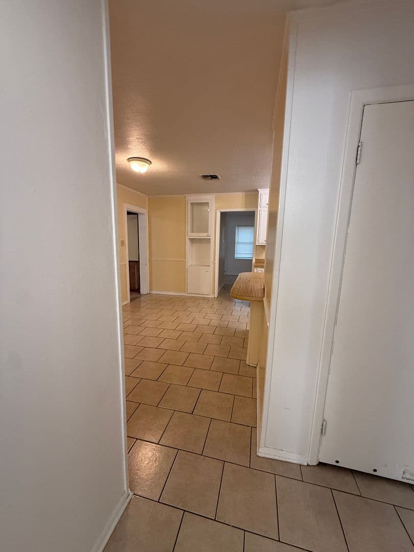 Bossier City House: 1320 Mark Ave