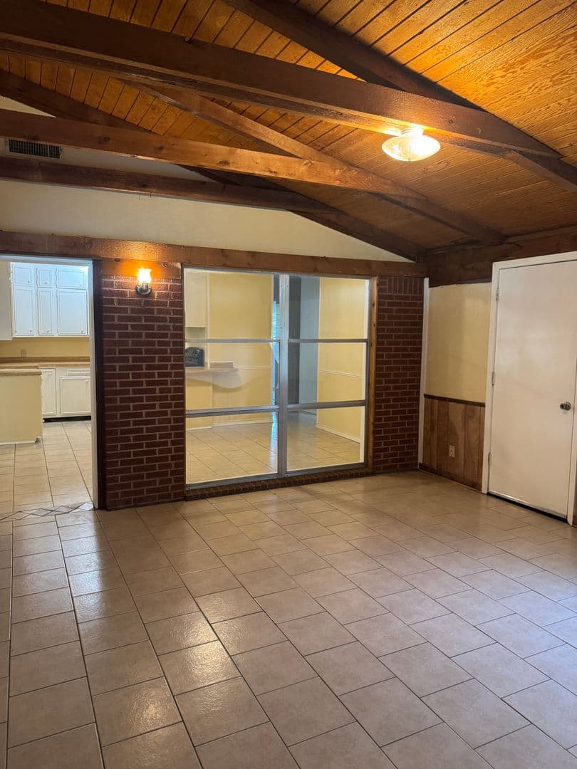 Bossier City House: 1320 Mark Ave