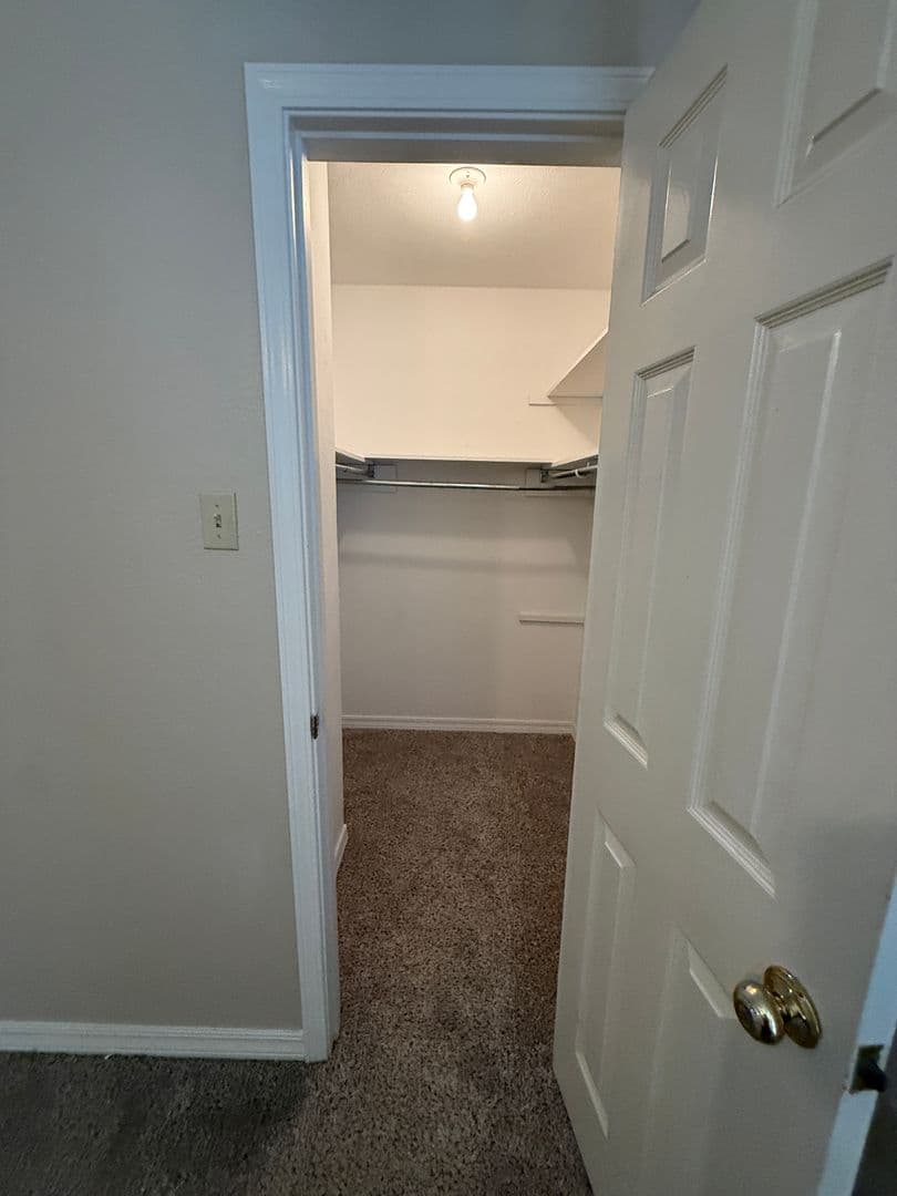 Shreveport House: 4111 Pines Rd.