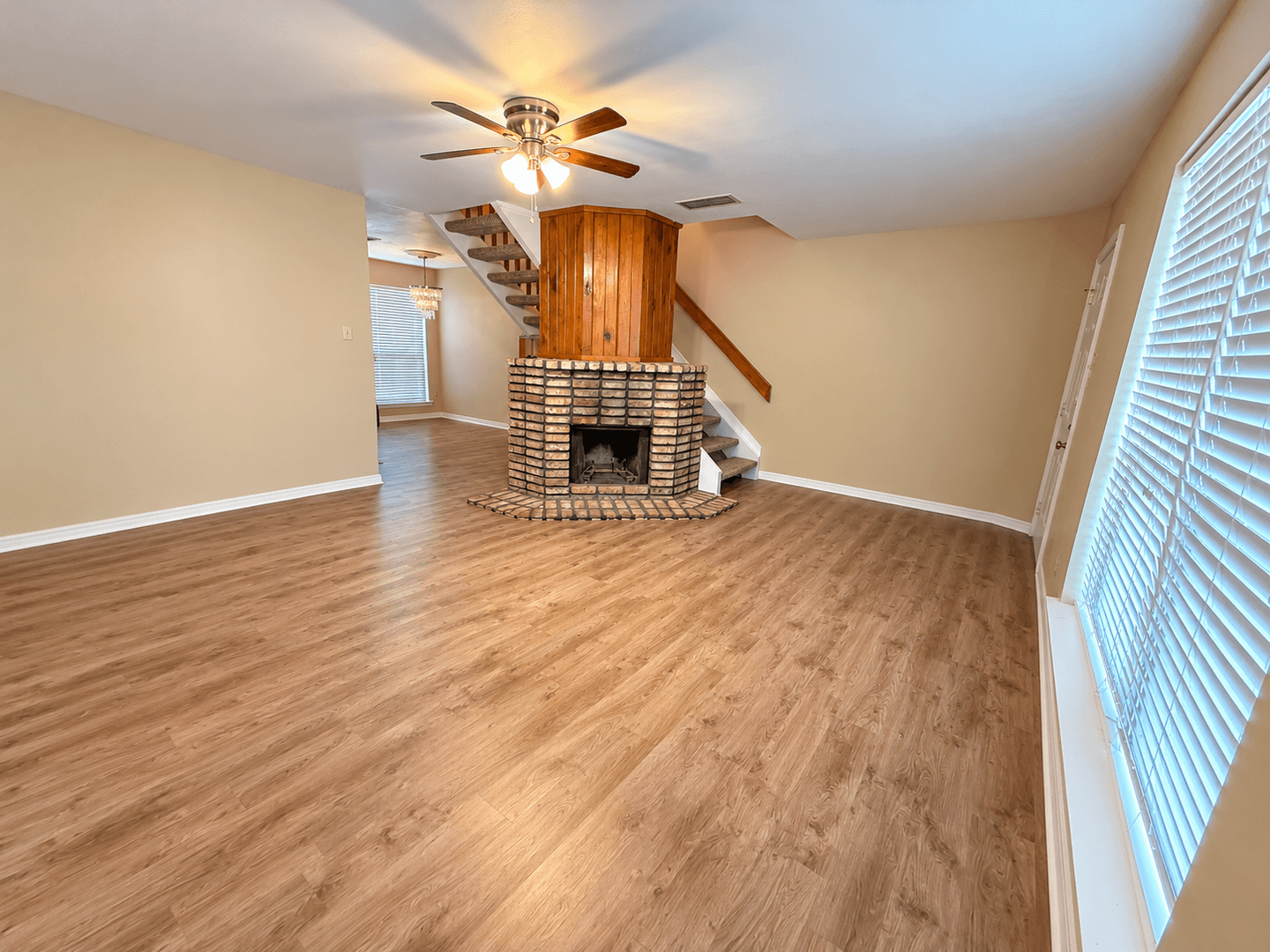 Shreveport House: 4111 Pines Rd.