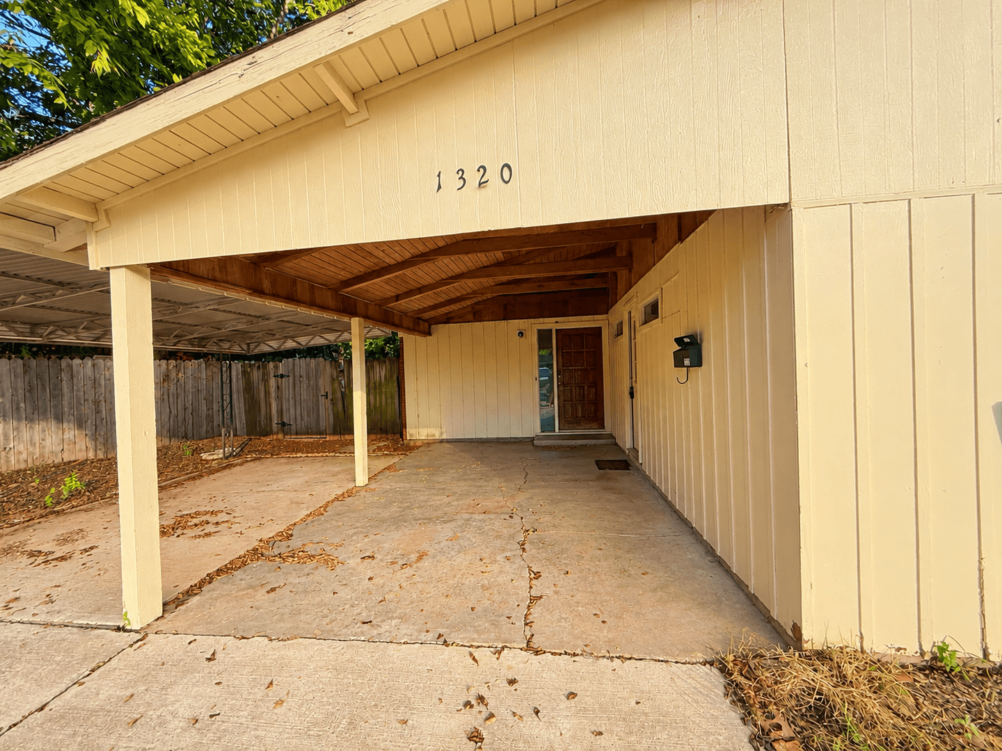 Bossier City House: 1320 Mark Ave