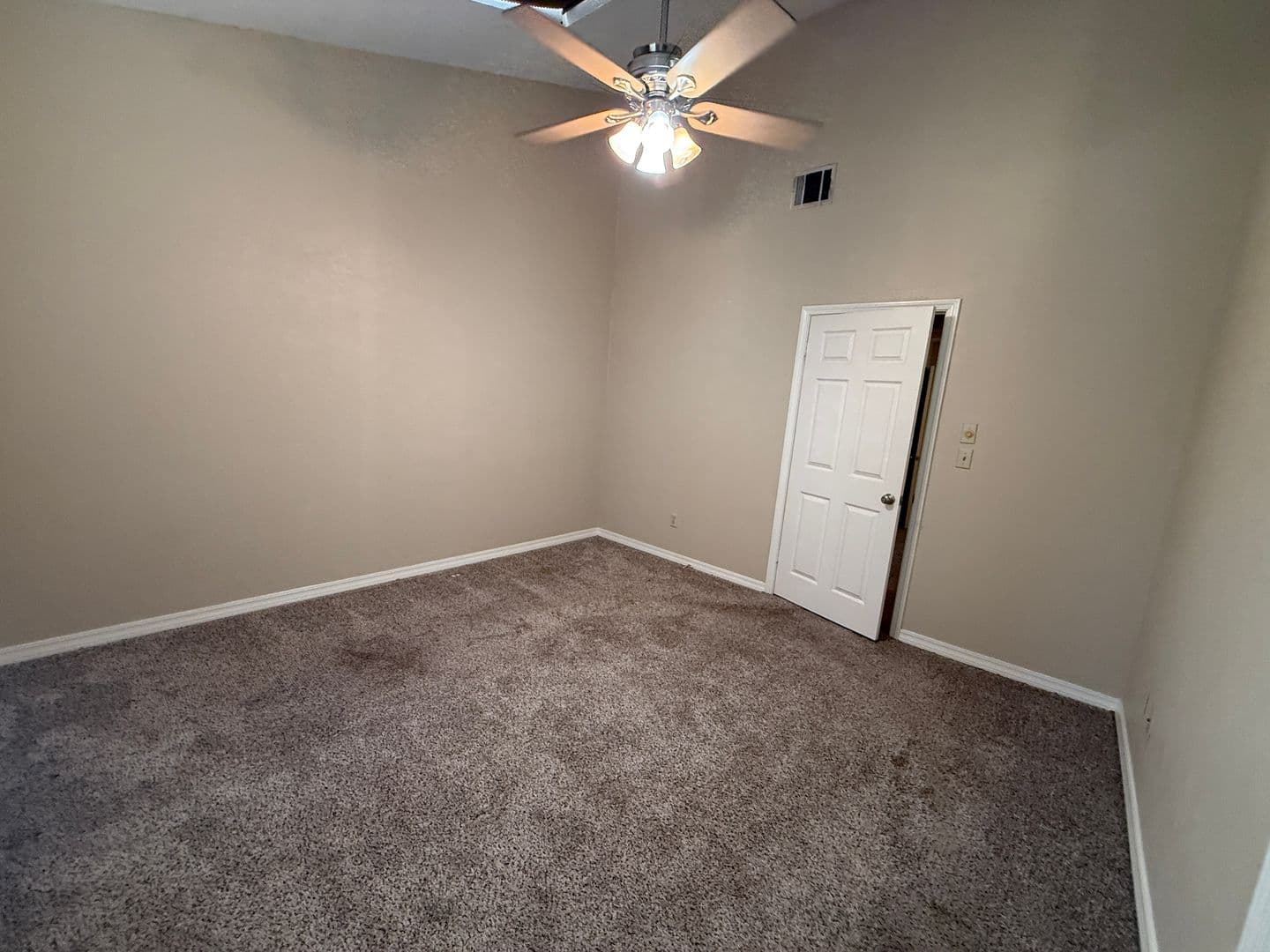Shreveport House: 4111 Pines Rd.