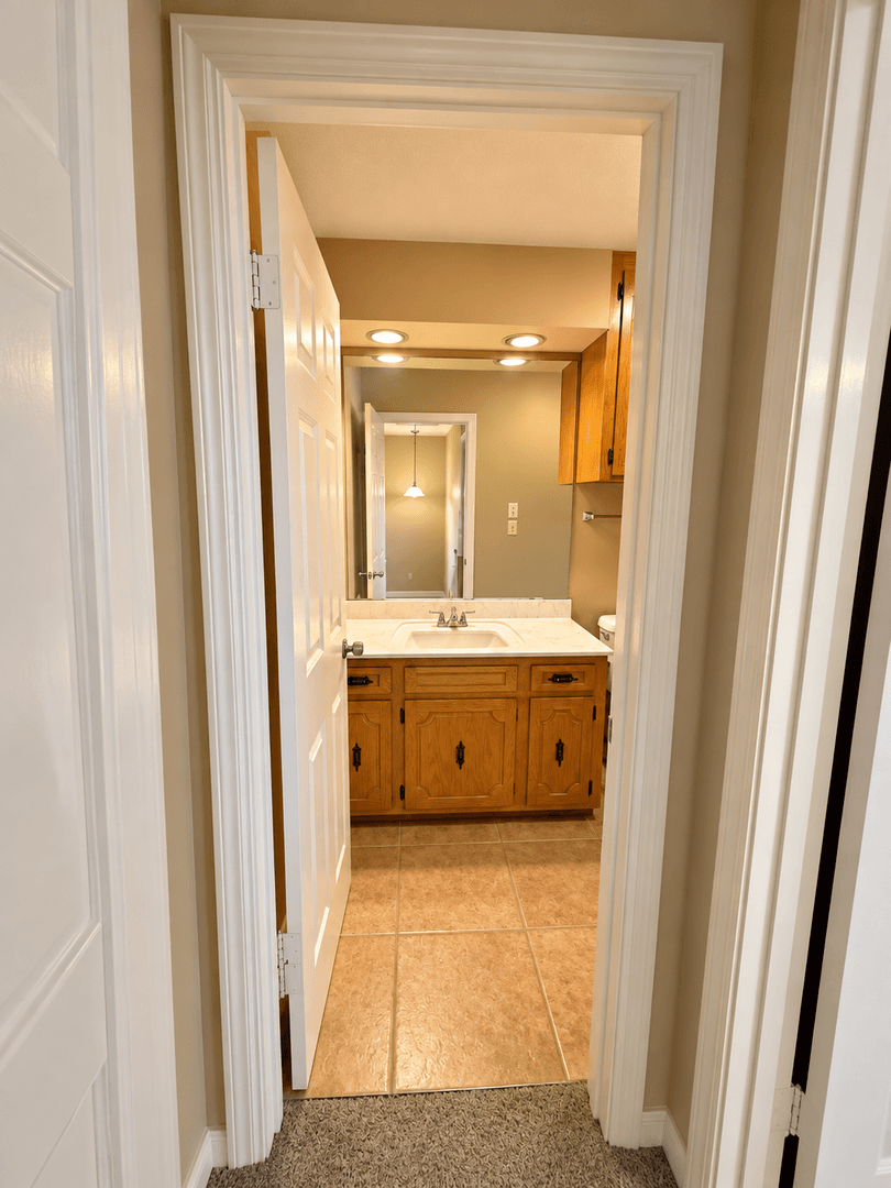 Shreveport House: 4111 Pines Rd.