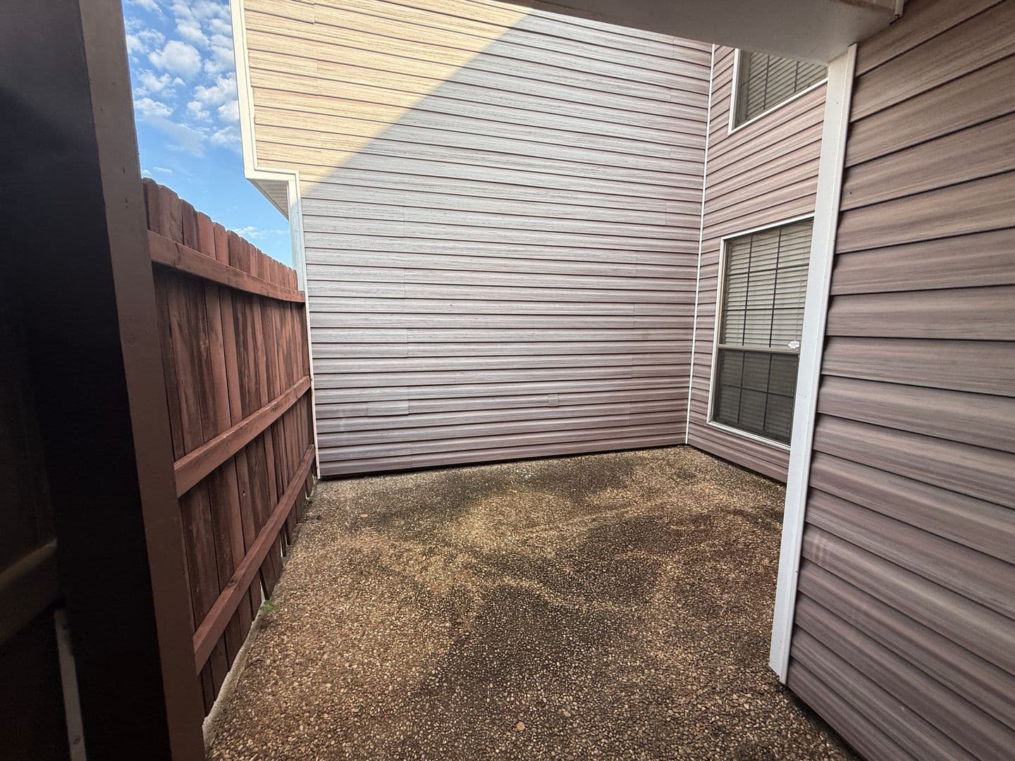 Shreveport House: 4111 Pines Rd.