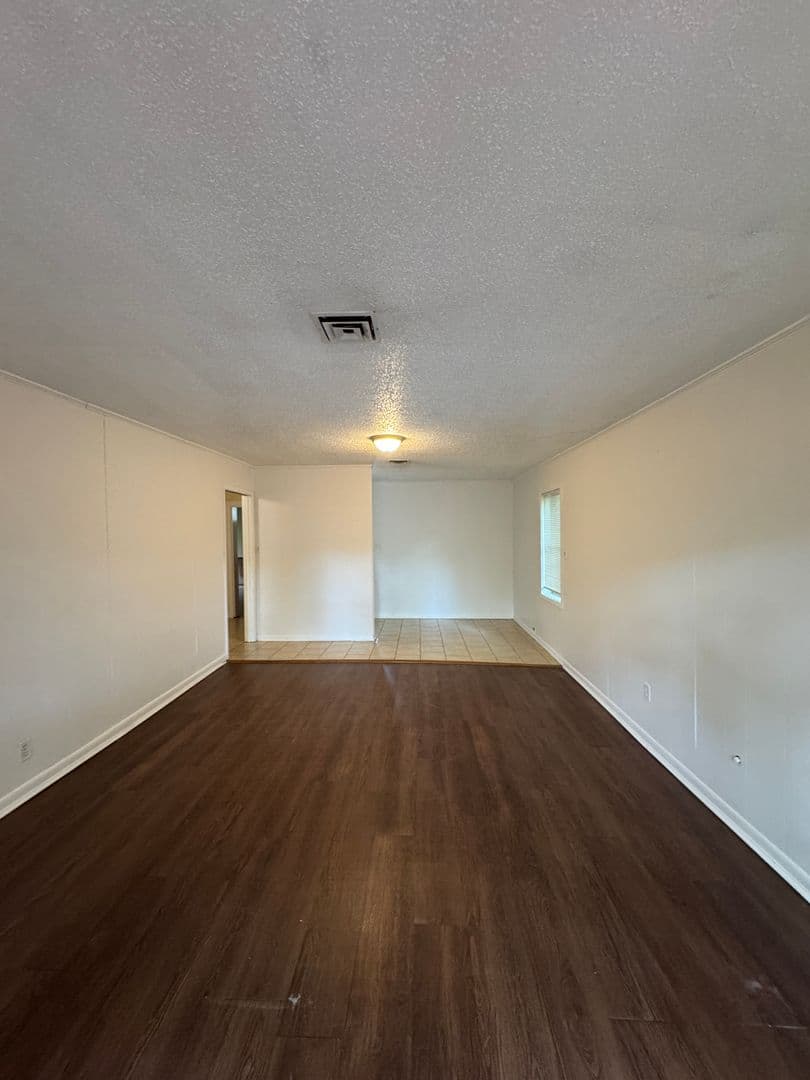 Bossier City House: 1320 Mark Ave