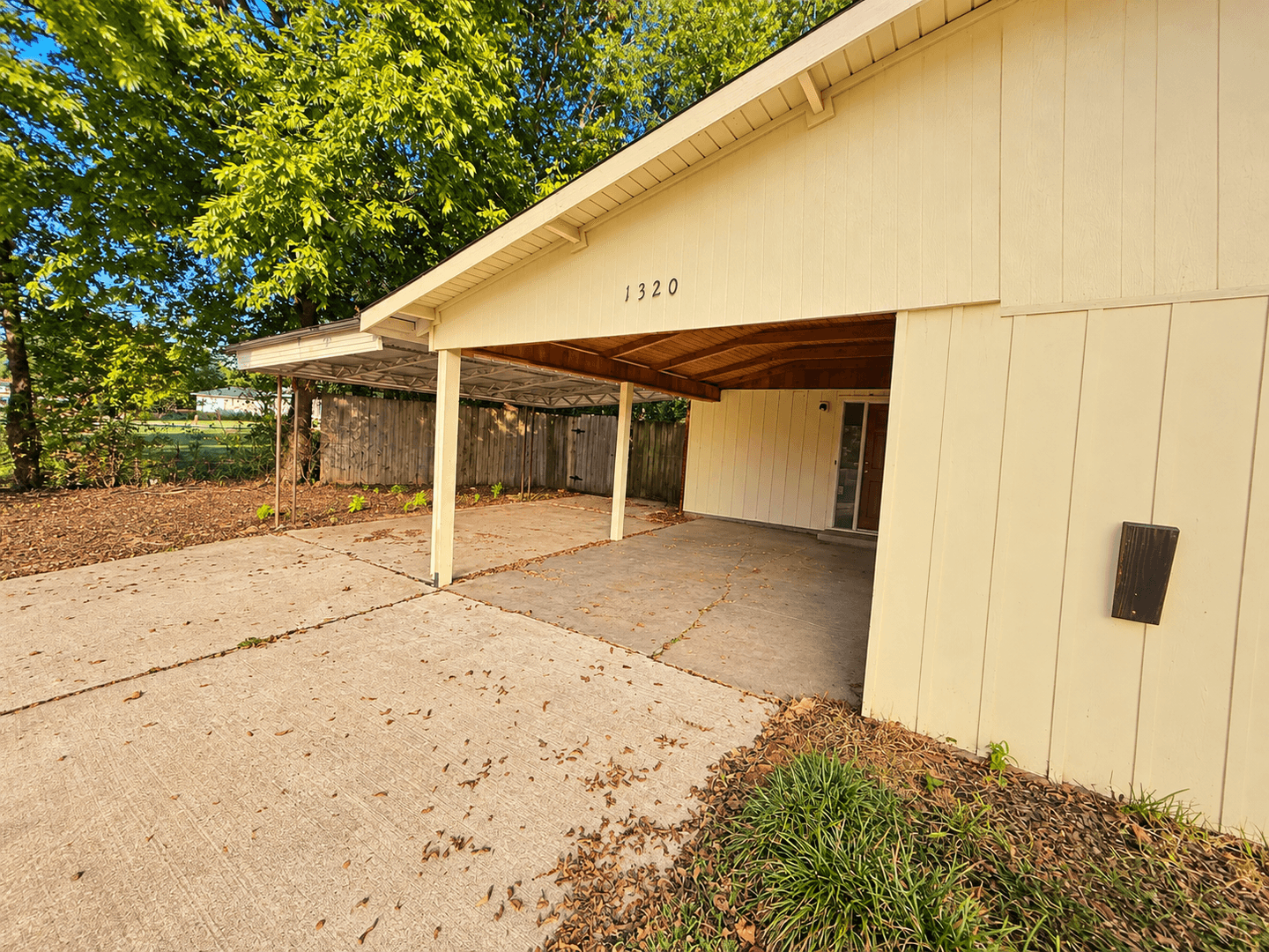 Bossier City House: 1320 Mark Ave