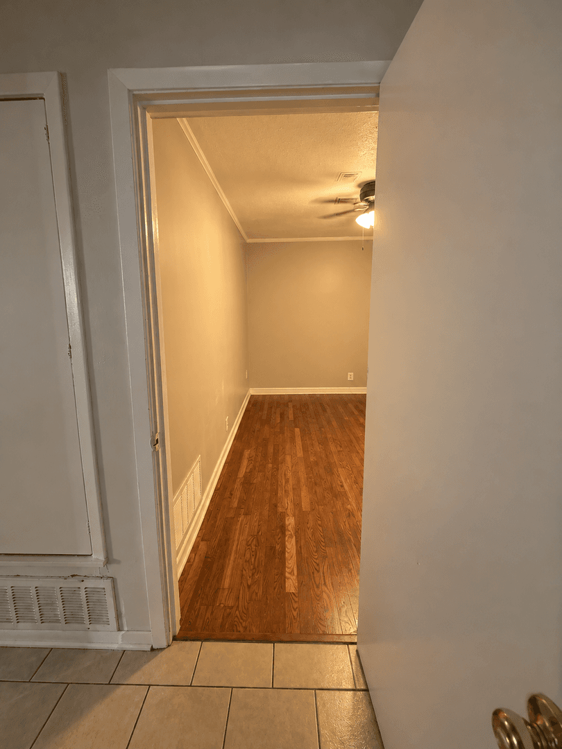 Bossier City House: 1320 Mark Ave