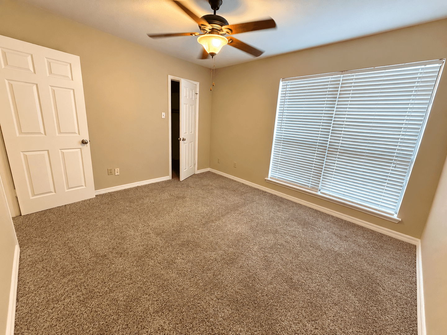 Shreveport House: 4111 Pines Rd.