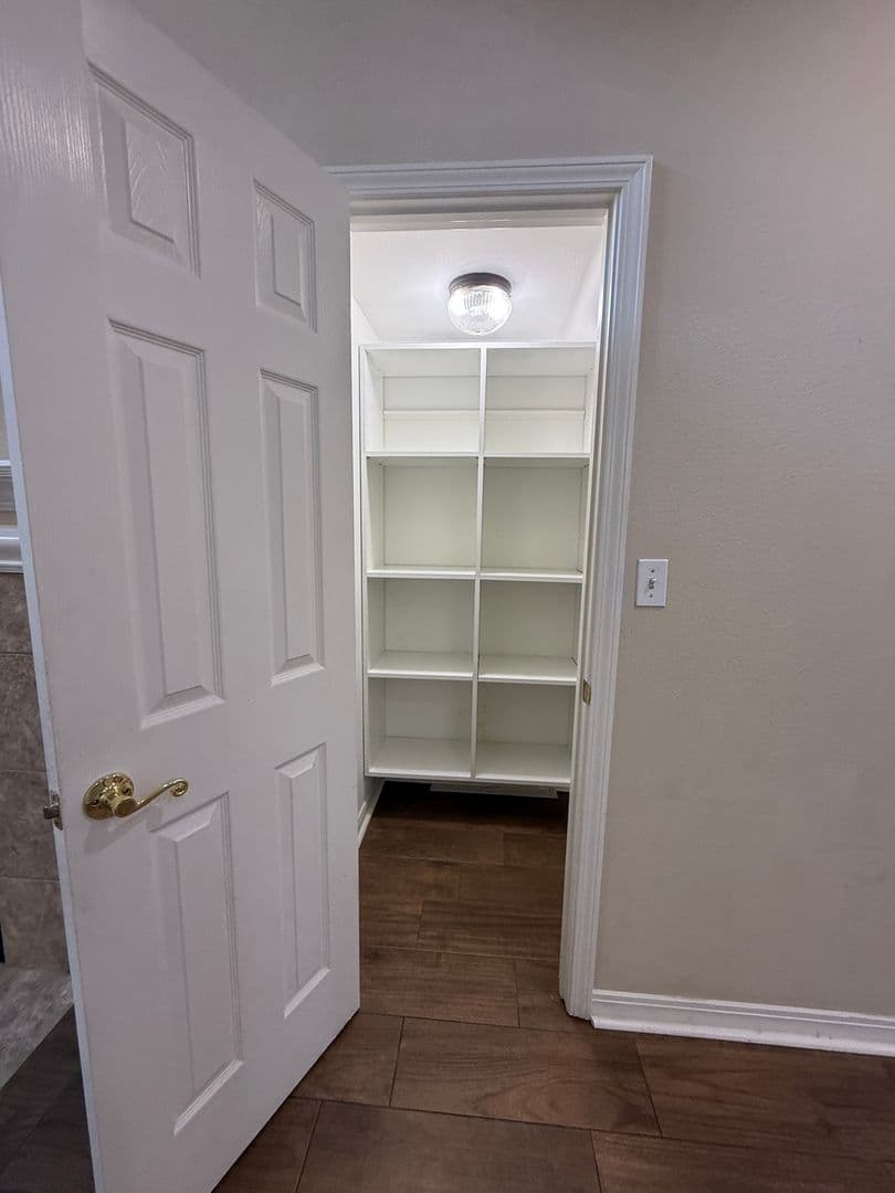 Shreveport House: 139 Hallette Dr