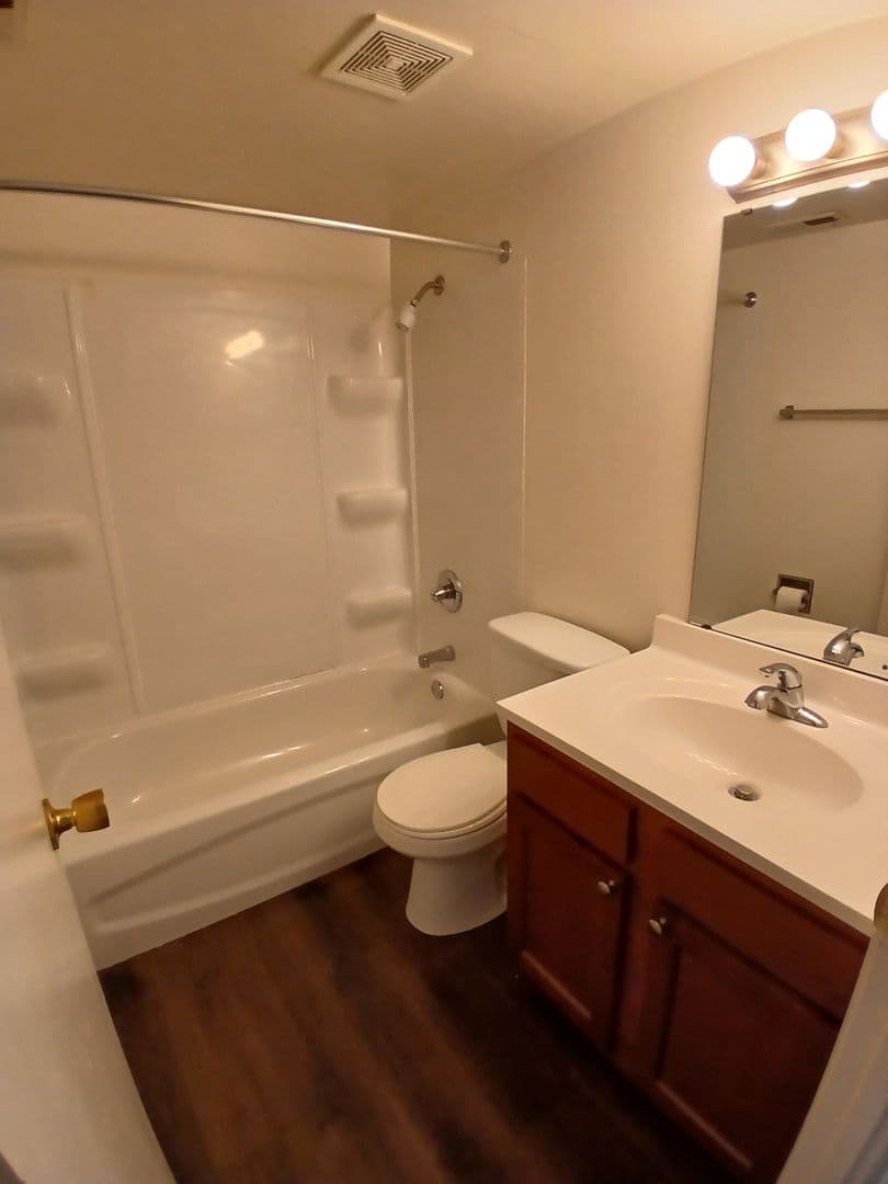Valley Park Apartment: 54-66 Cheryl Lane