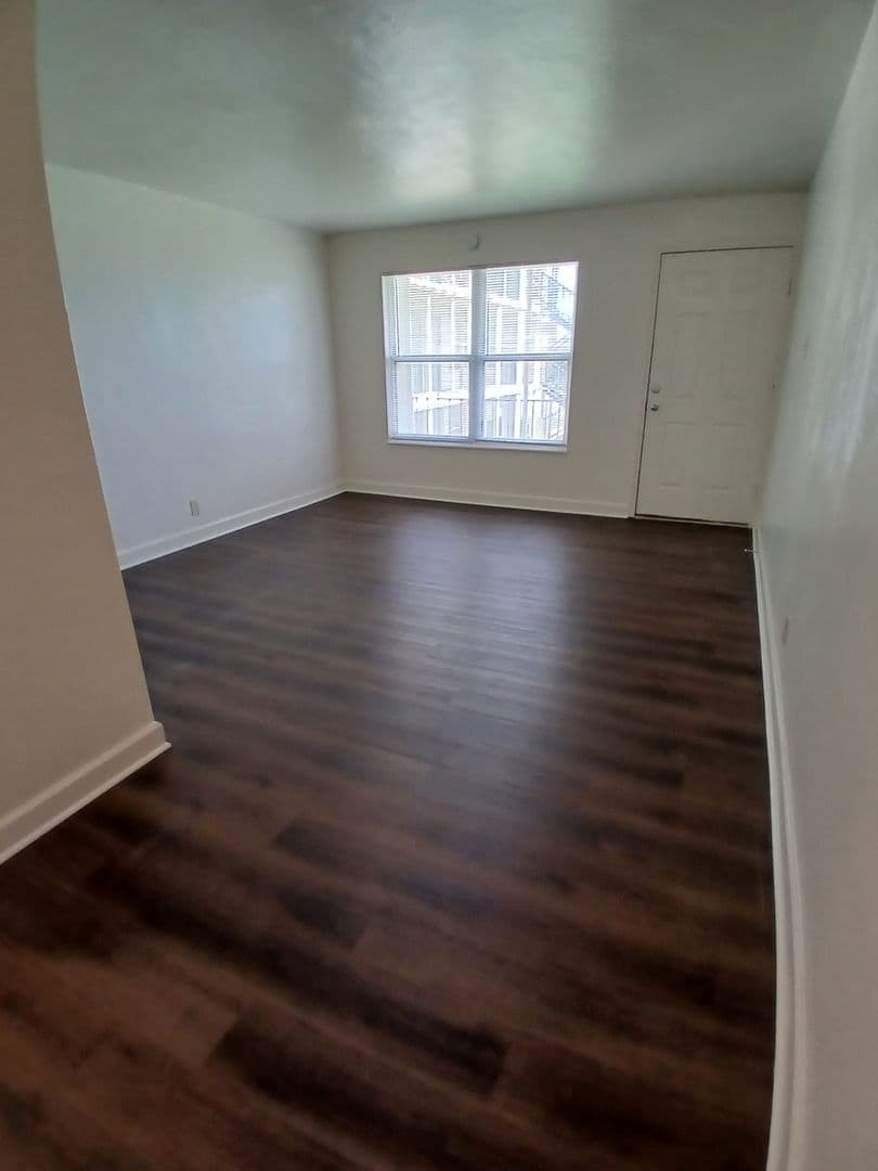 Valley Park Apartment: 54-66 Cheryl Lane