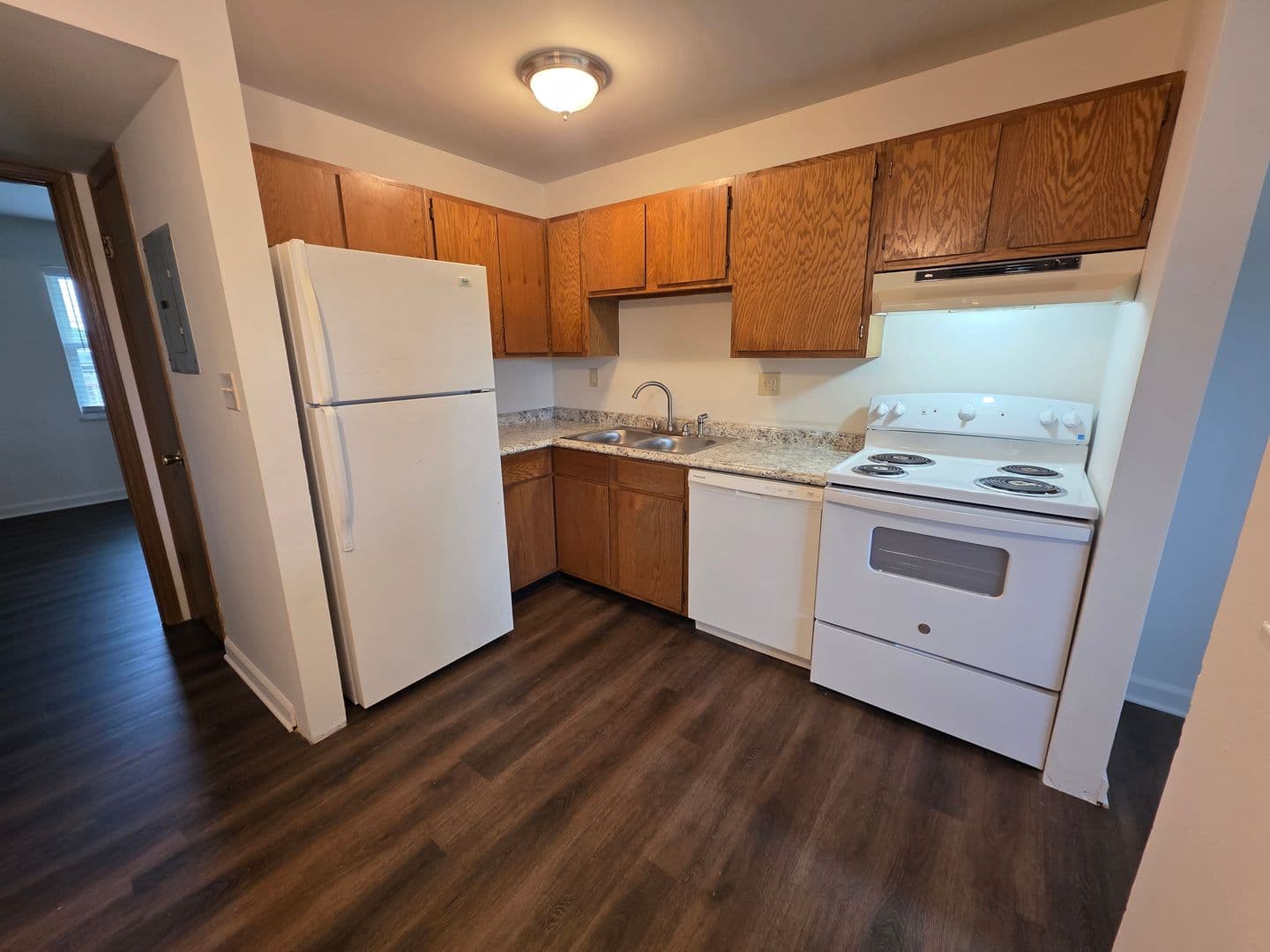 St. Louis Apartment: 13108 Bulter Oak Dr.