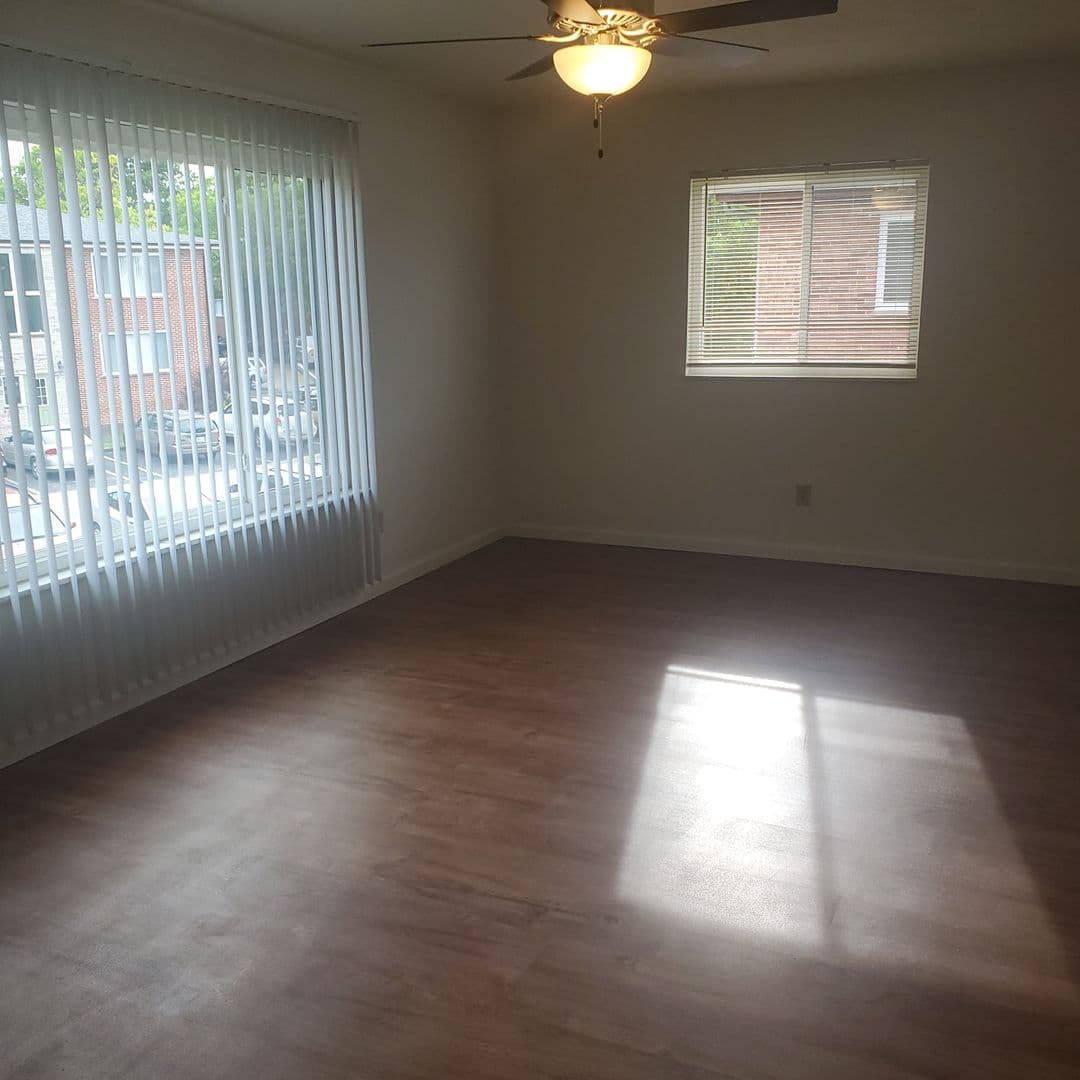 St. Louis Apartment: 5226 Lemay Ferry Rd