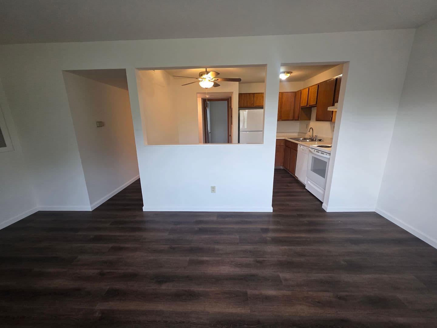 St. Louis Apartment: 13108 Bulter Oak Dr.