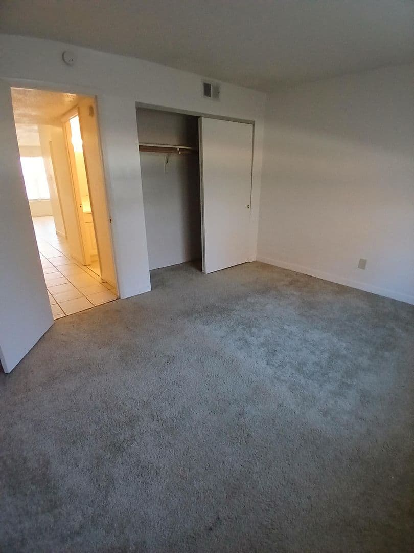 Valley Park Apartment: 54-66 Cheryl Lane