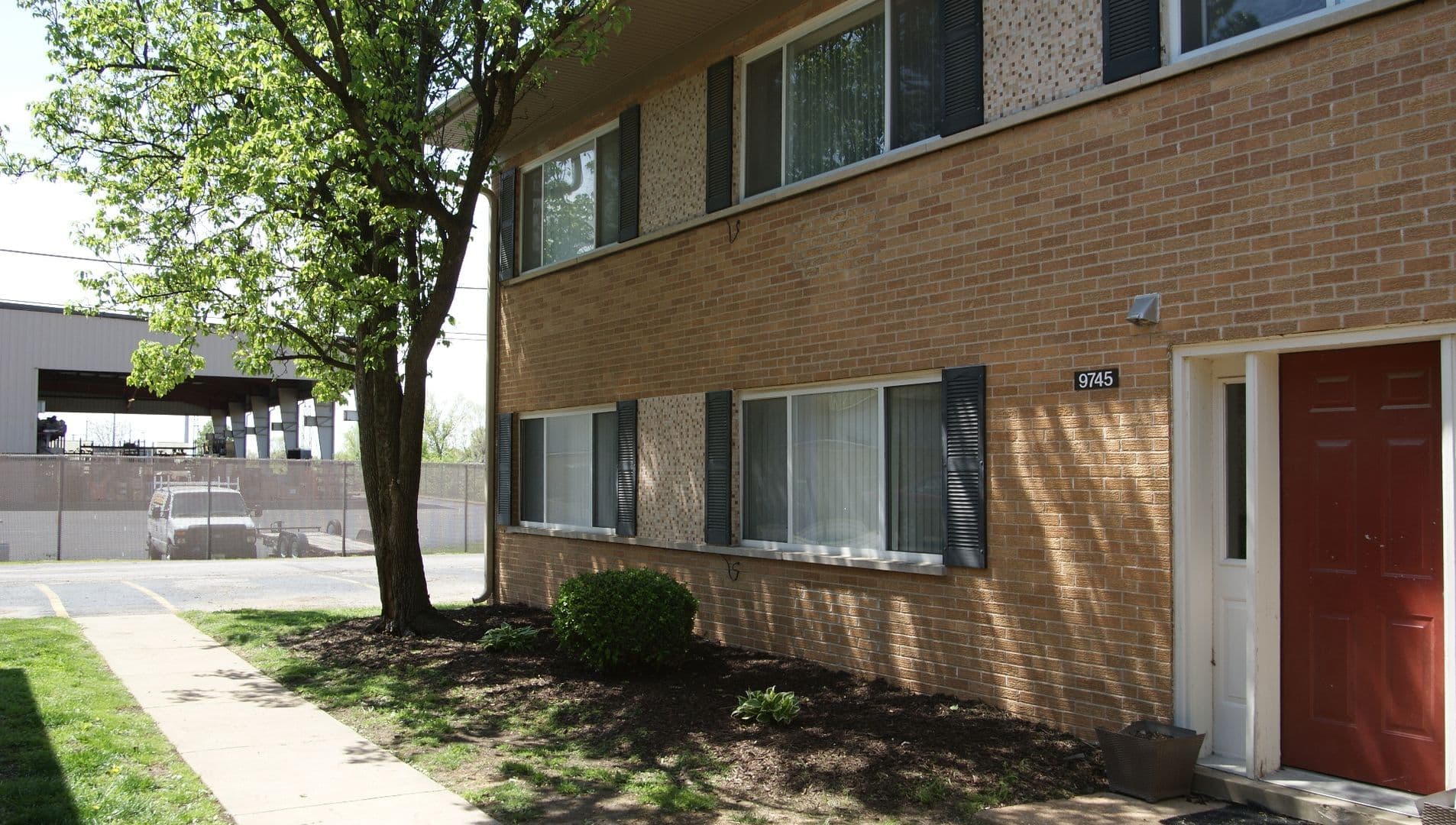 St. Louis Apartment: 9727 Pauline Pl