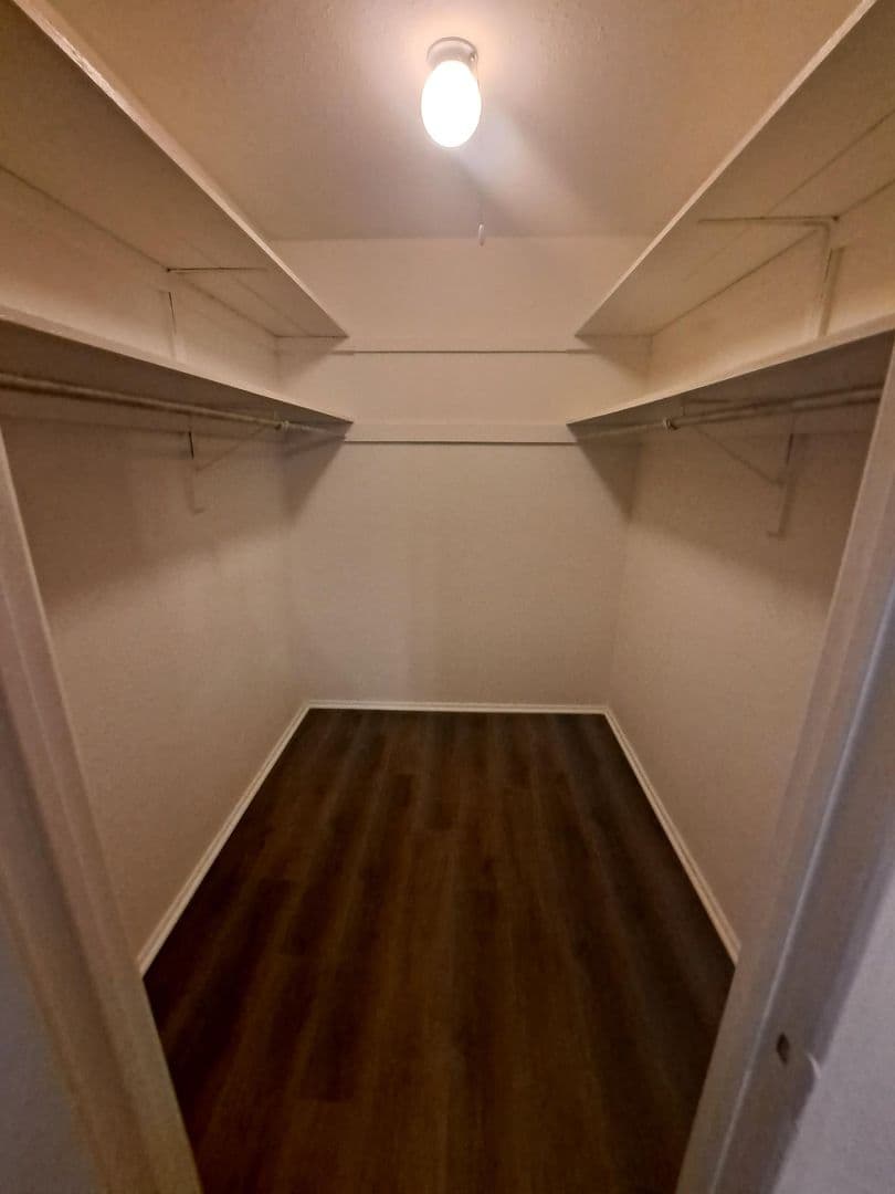 St. Louis Apartment: 9727 Pauline Pl