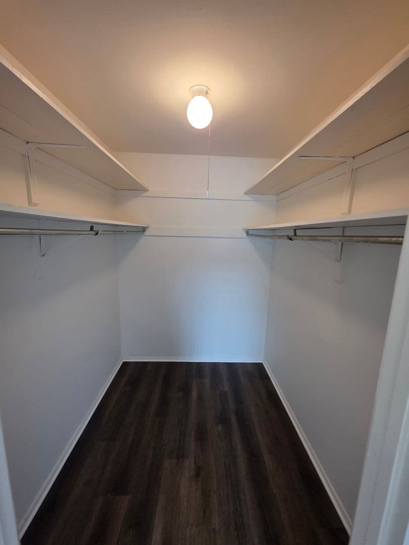 St. Louis Apartment: 9727 Pauline Pl