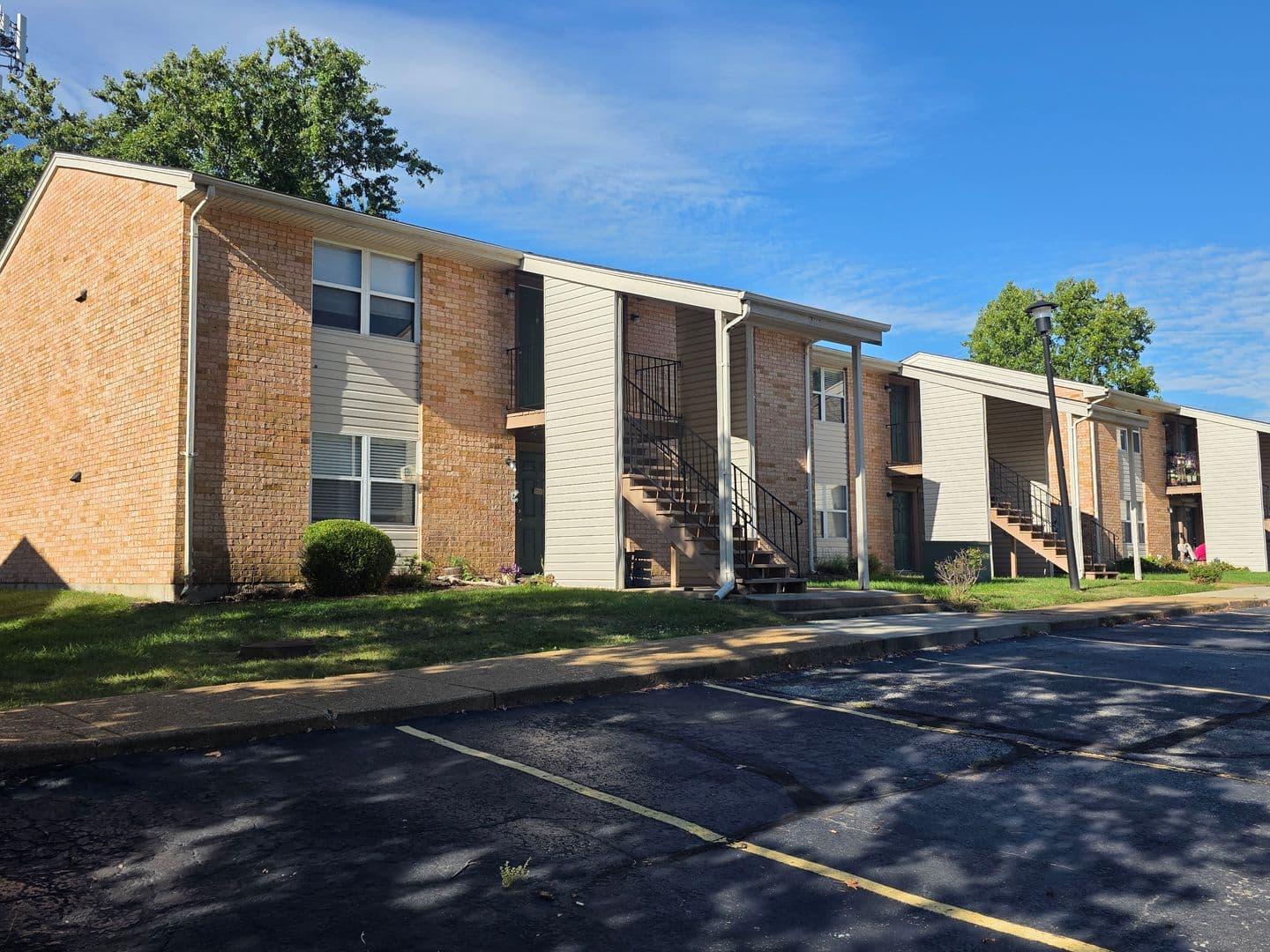 St. Louis Apartment: 13108 Bulter Oak Dr.