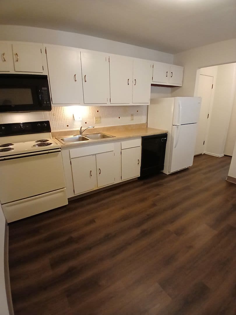 St Louis Apartment: 4080 Sir Bors