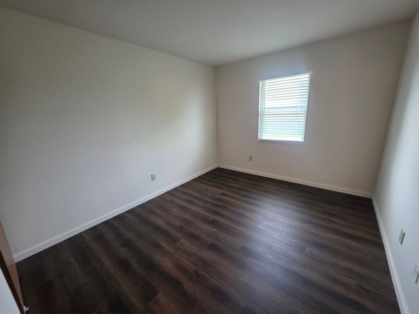 St. Louis Apartment: 13108 Bulter Oak Dr.