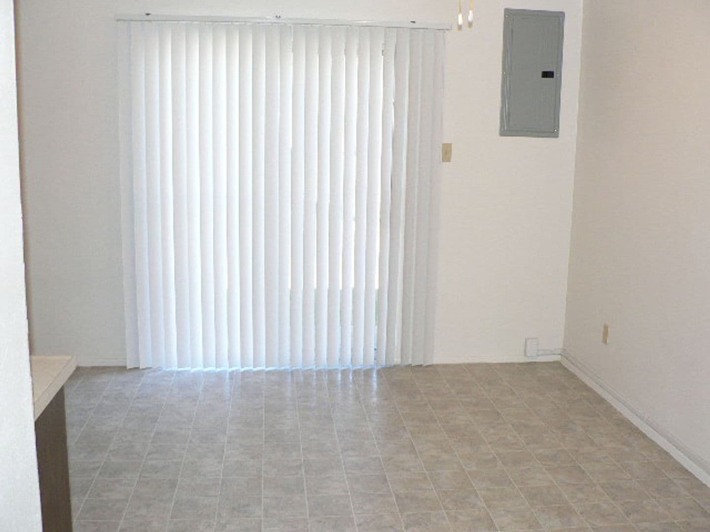 St Louis Apartment: 4080 Sir Bors