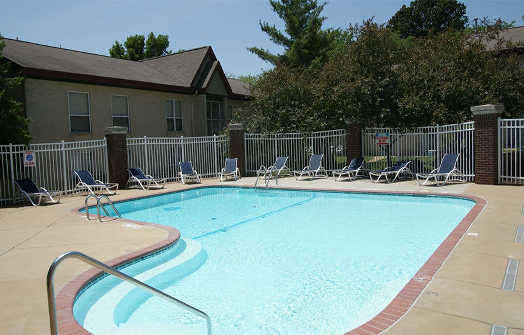 St. Louis Apartment: 11515 Gravois Road