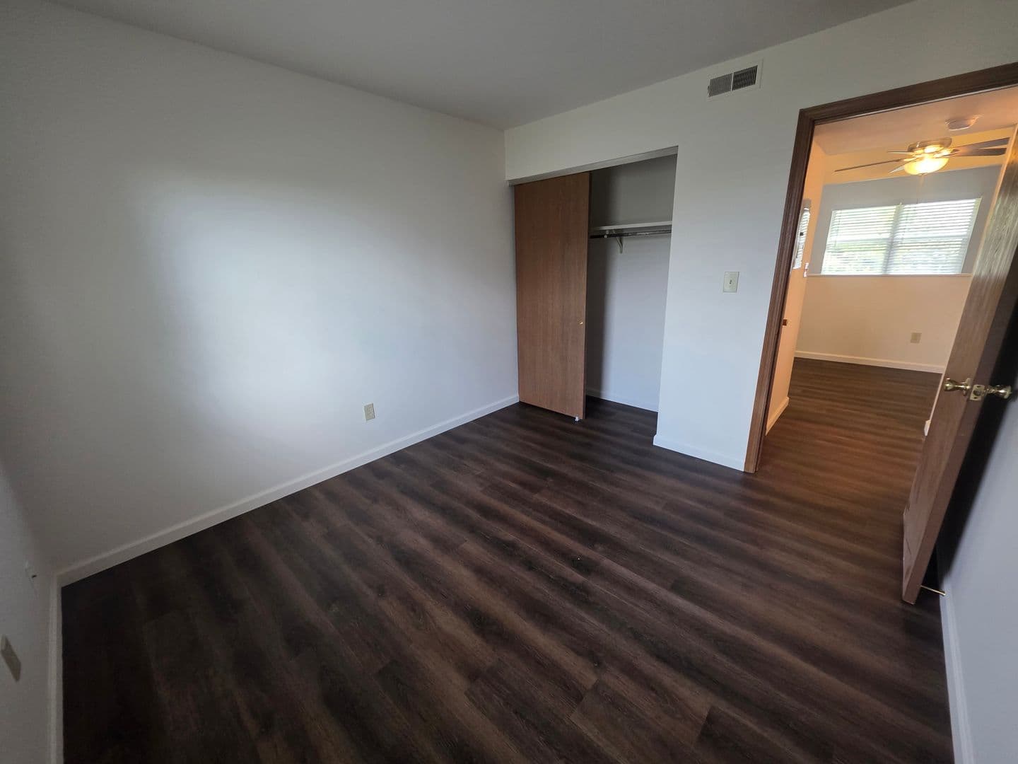 St. Louis Apartment: 13108 Bulter Oak Dr.