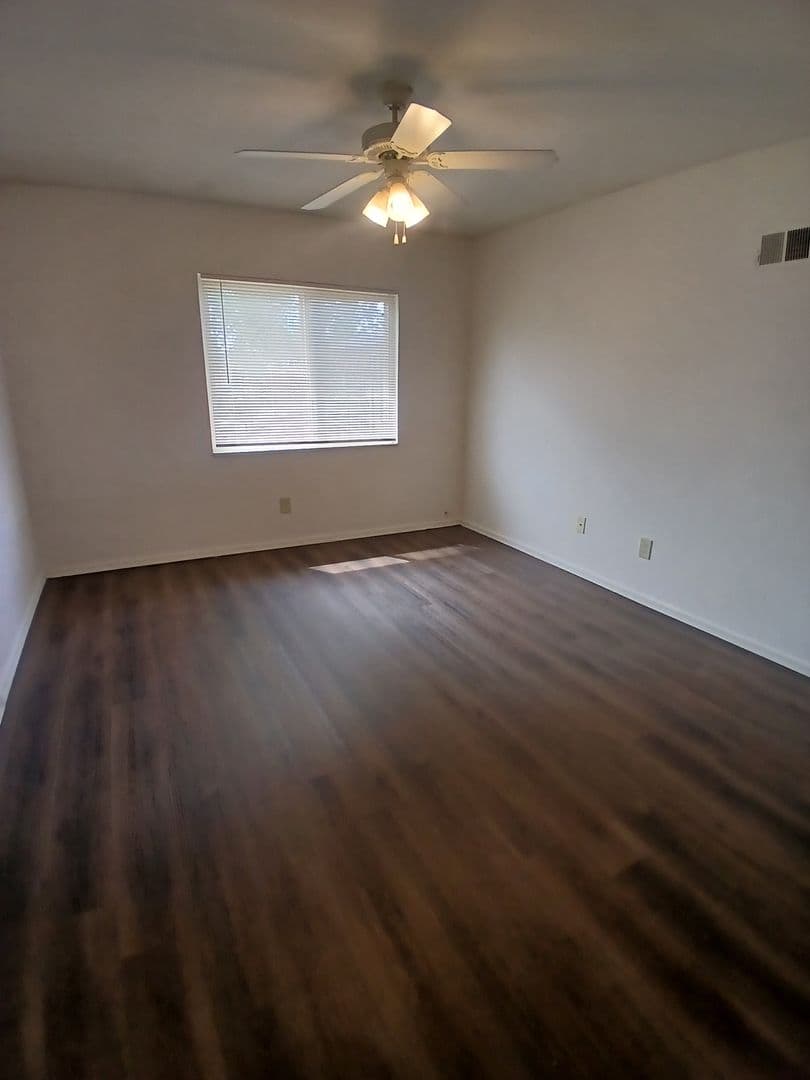St Louis Apartment: 4080 Sir Bors