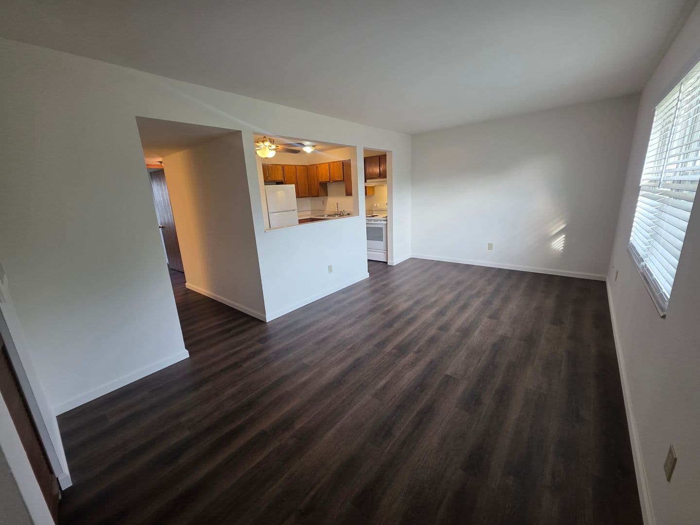 St. Louis Apartment: 13108 Bulter Oak Dr.