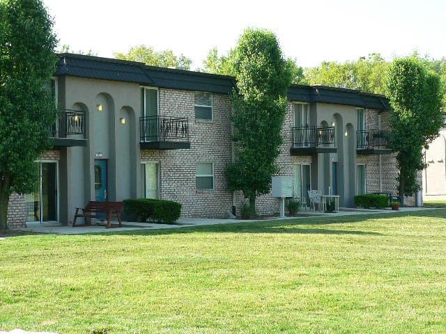 St. Louis Apartment: 9920 Merito Drive