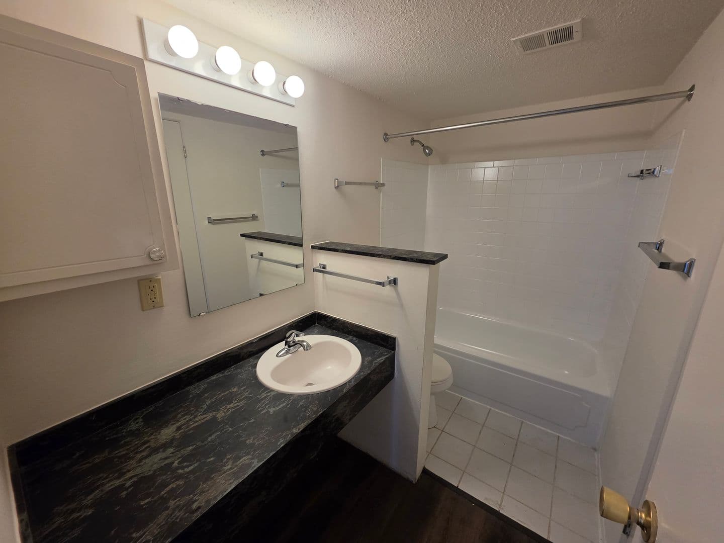 St. Louis Apartment: 9920 Merito Drive