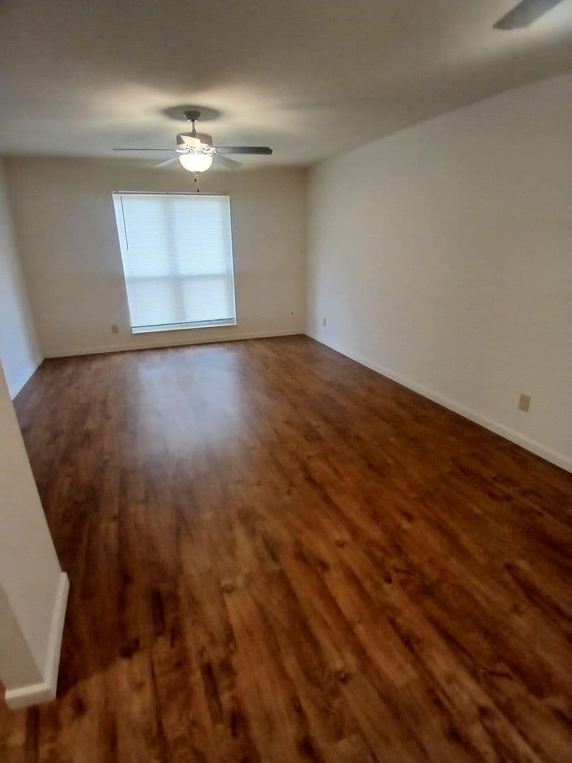 St. Louis Apartment: 11515 Gravois Road