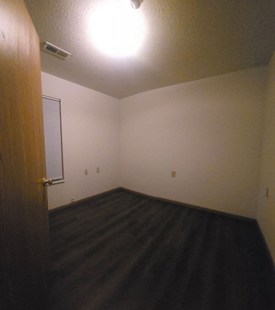 Festus Apartment: 1 Oak Knoll Dr.