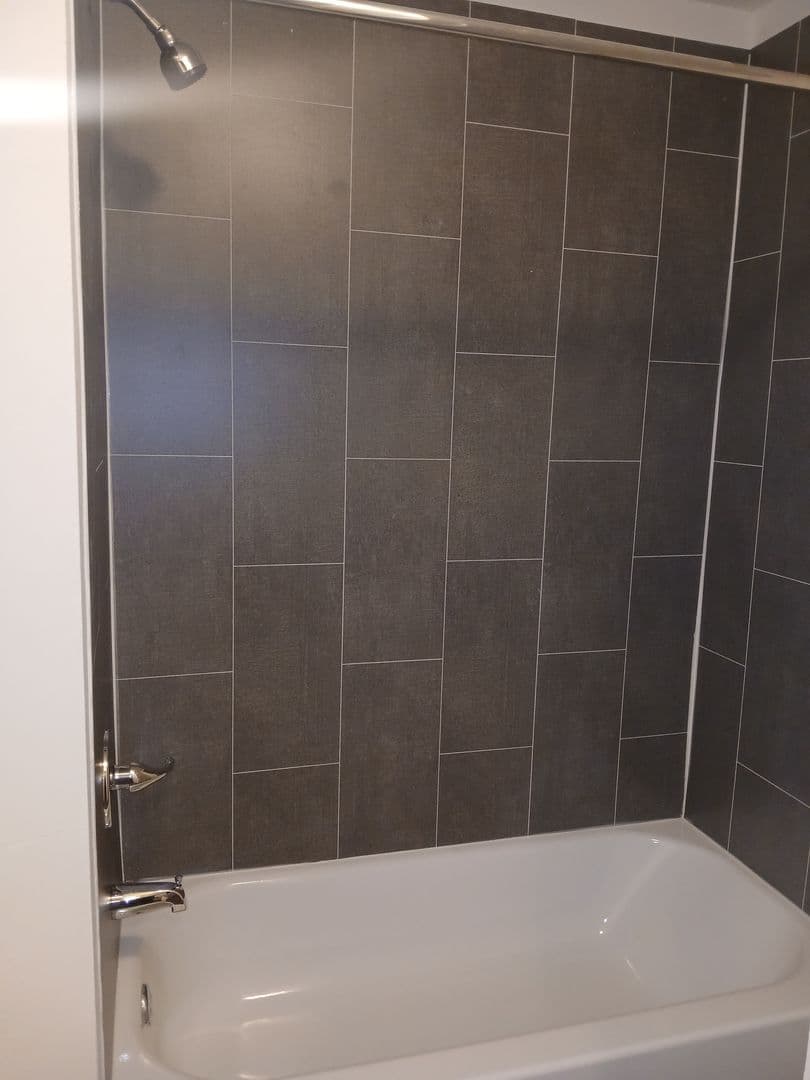 Fenton Apartment: 684 South Old Highway 141