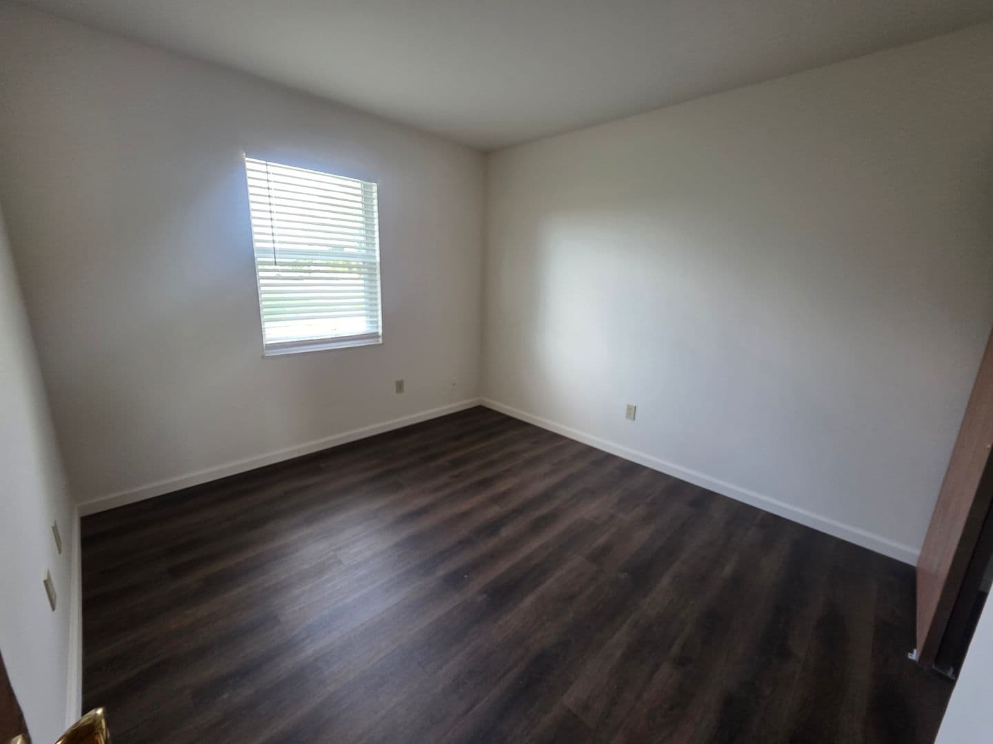 St. Louis Apartment: 13108 Bulter Oak Dr.
