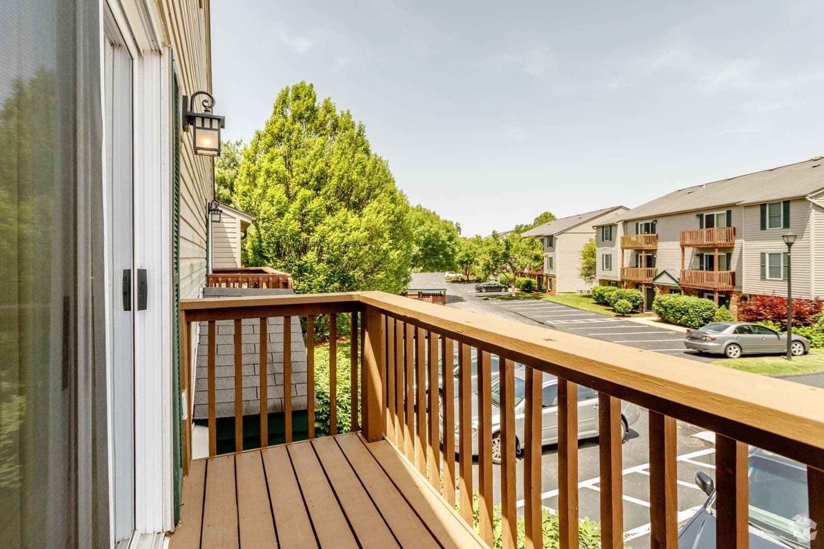 St. Louis Apartment: 1100 Kingbolt Cir Dr.