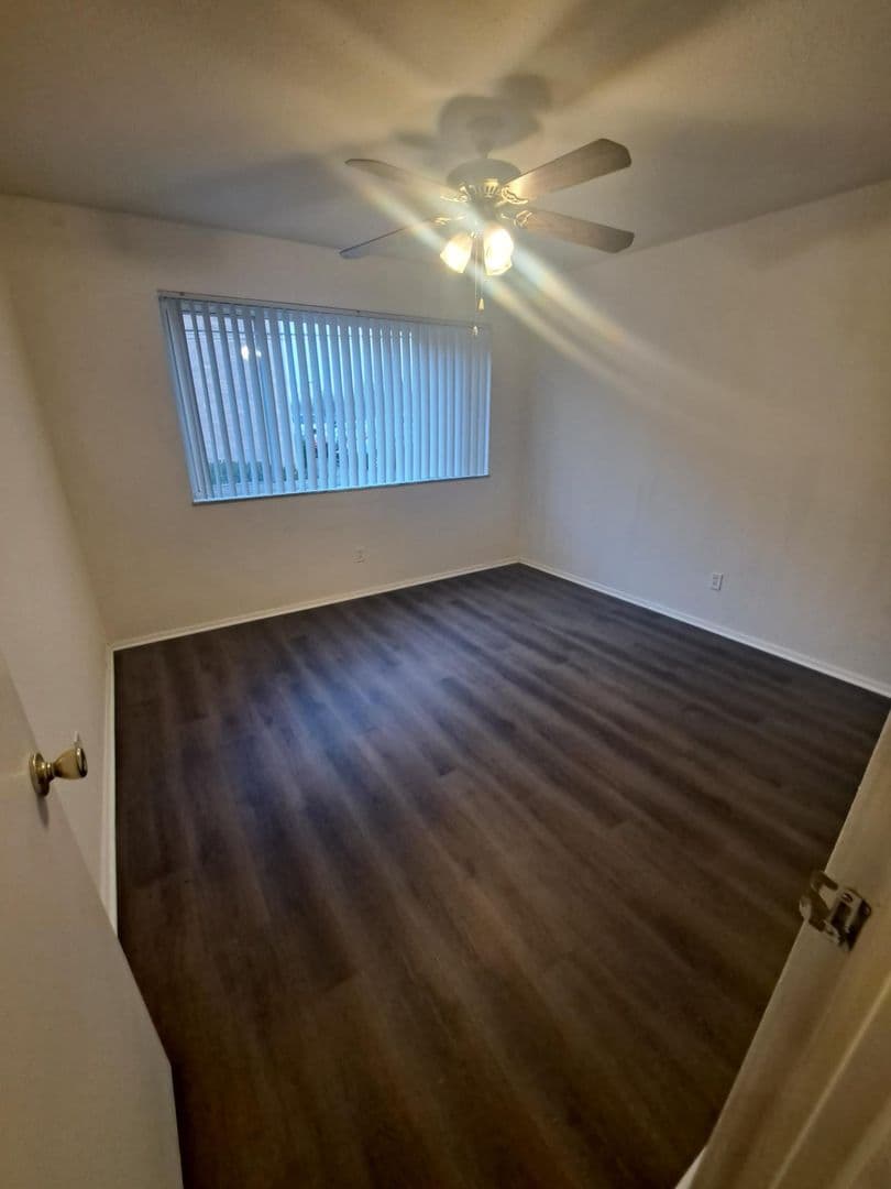 St. Louis Apartment: 9727 Pauline Pl