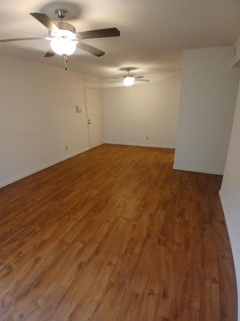 St. Louis Apartment: 11515 Gravois Road