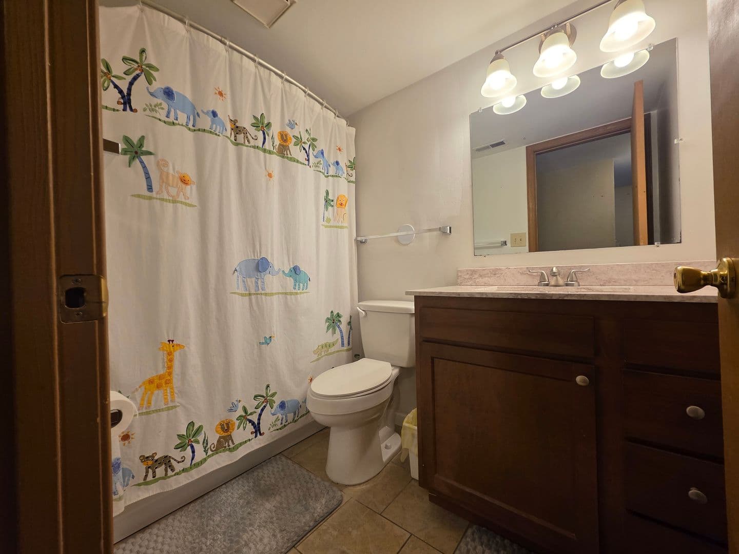 St. Louis Apartment: 13108 Bulter Oak Dr.
