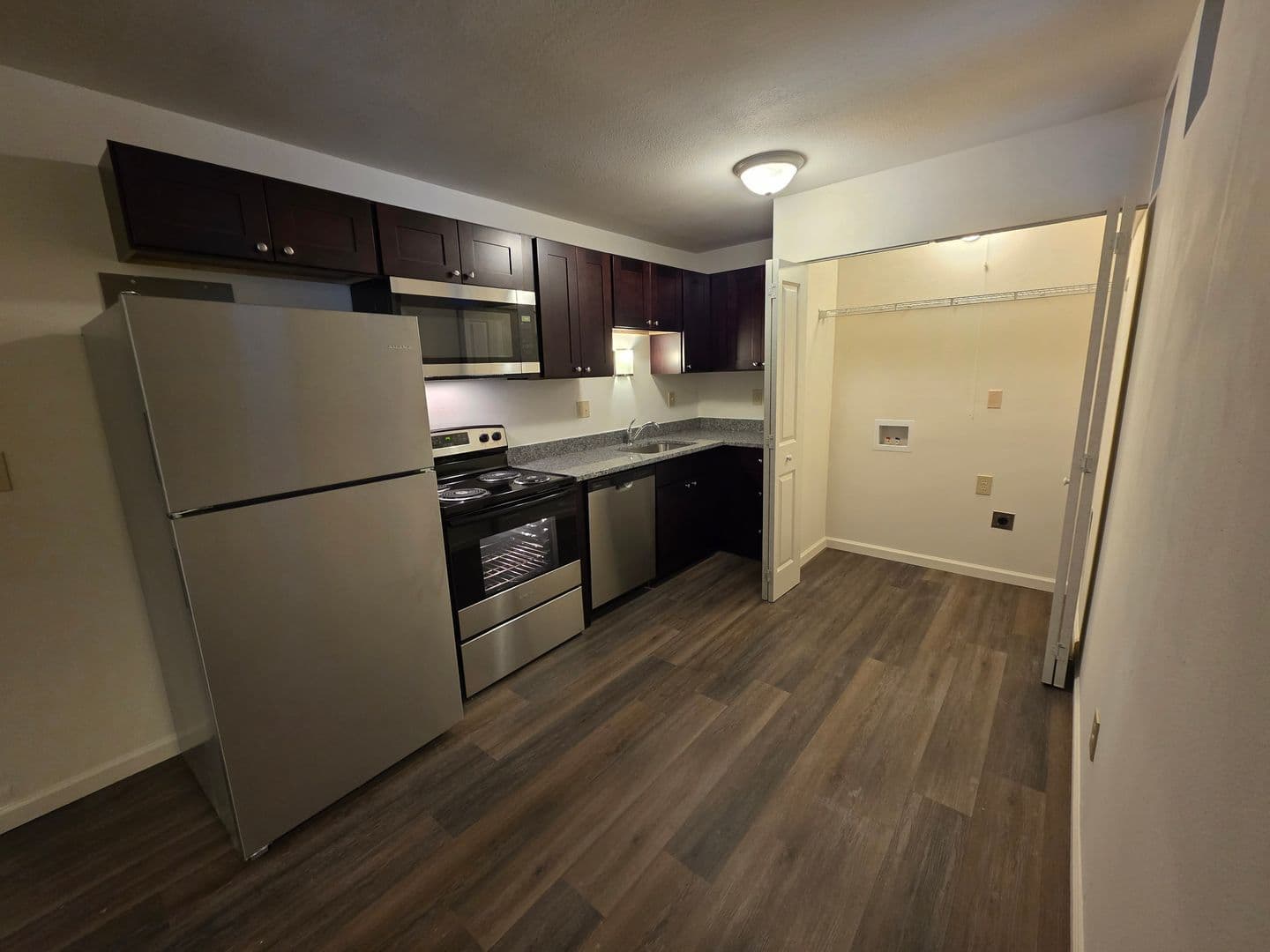 Fenton Apartment: 684 South Old Highway 141