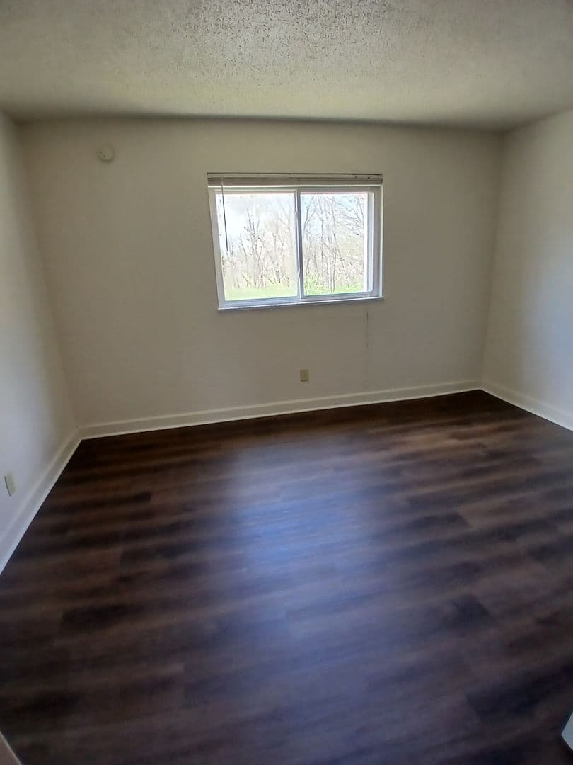 Valley Park Apartment: 54-66 Cheryl Lane