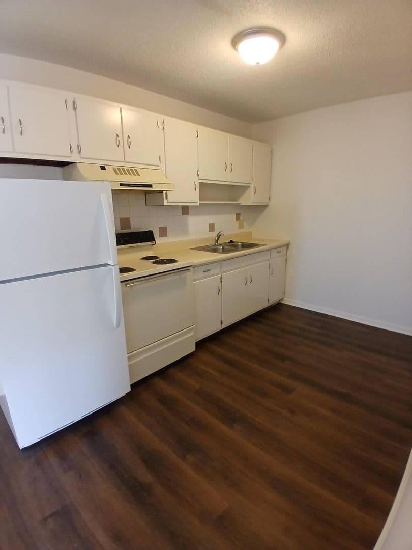 St. Louis Apartment: 5226 Lemay Ferry Rd