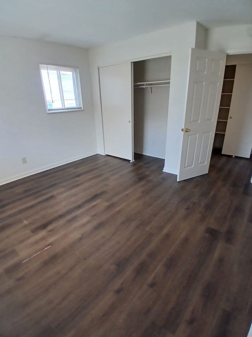 St. Louis Apartment: 5226 Lemay Ferry Rd
