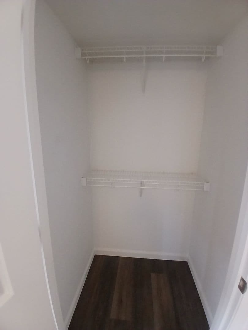 Fenton Apartment: 684 South Old Highway 141