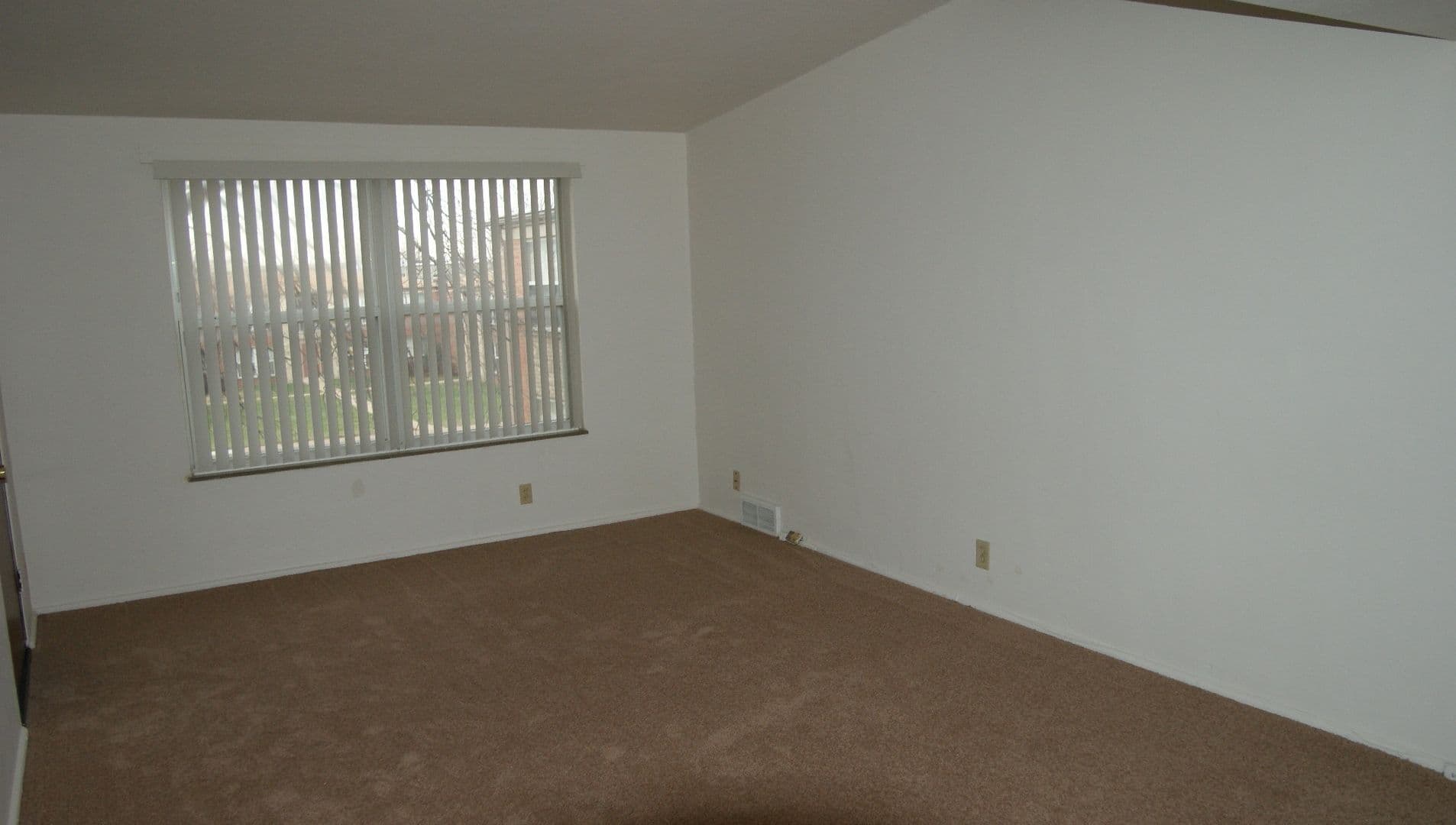 St. Louis Apartment: 1600  Page Industrial Blvd