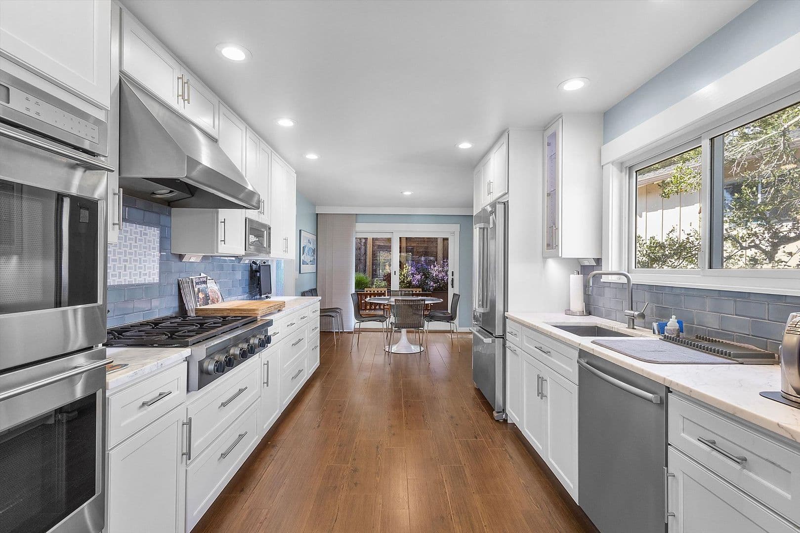 Oakland House: 6140 Bullard Dr