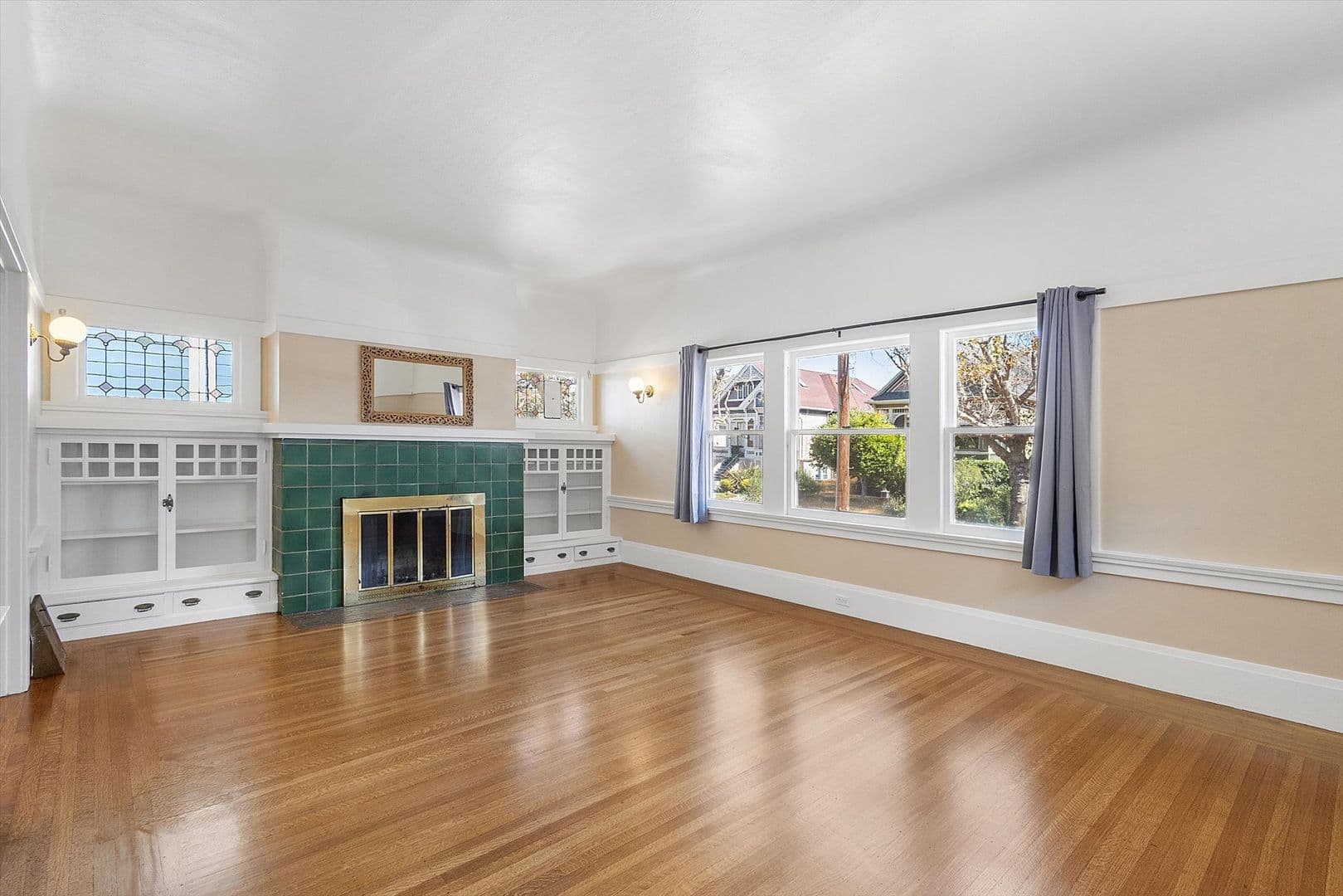 Alameda House: 1545 Verdi St #A