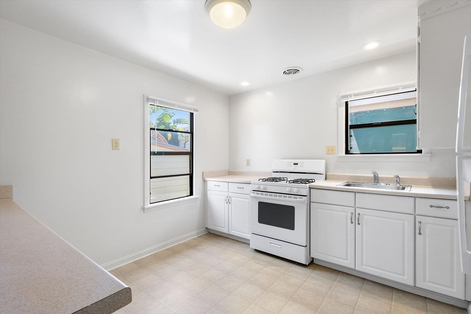 Alameda Apartment: 2510 Eagle Ave #C